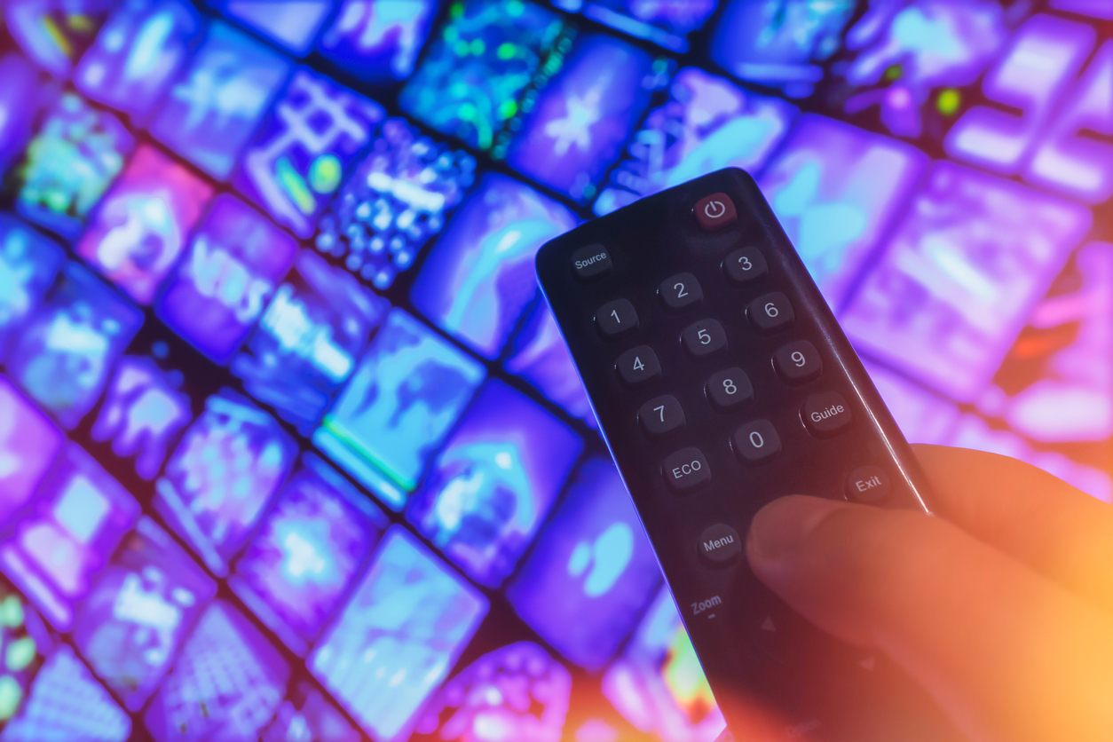 7 Benefits of a Smart TV and Why You Need One •